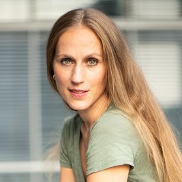 Hinter der Schwelle zur Menschwerdung: Verena Roßbacher