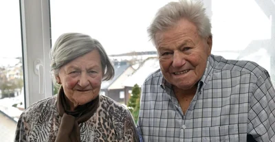 600 Meter Luftlinie und eine Staatsgrenze zum Elternhaus: Anna Pöschl und Anton Franz Roscher. 