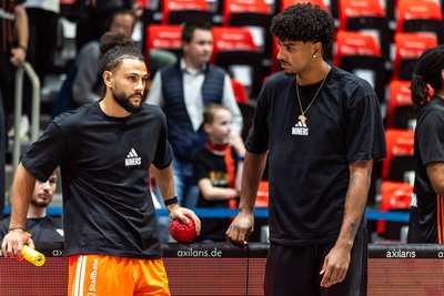 Mit Roman Bedime (rechts, Schulter-OP) fehlt ein weiterer deutscher Spieler für lange Zeit. Auch Kapitän Kaza Kajami-Keane (links) ist aktuell verletzt.
