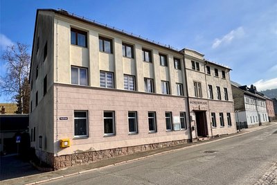 Das Gebäude an der Hauptstraße in Sosa wurde in seiner Geschichte mehrfach umgebaut. Es war auch Gemeindeamt.