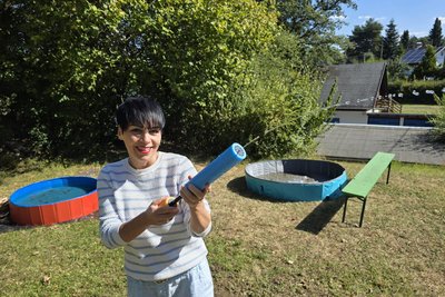 „Wir machen das Beste draus“: Cassy Wettengel von der Jugendherberge in Taltitz hat für Wasserspaß Spritzpistolen angeschafft.