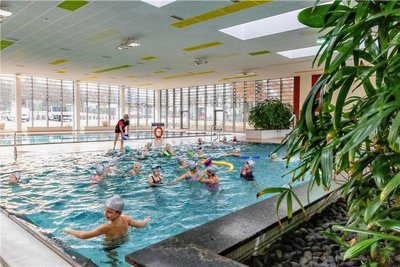 Mehr als 500 Zweitklässler aus 19 Schulen der Region erhalten in Burgstädt Schwimmunterricht. Für die Schulträger soll es zum zweiten Mal teurer werden. Ab 1. August könnten generell die Eintrittspreise steigen.