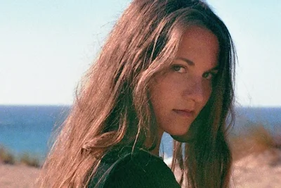 Sängerin, Pianistin und Komponistin Lisa Morgenster