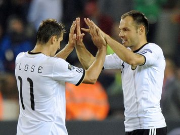 Torschützen unter sich: Miroslav Klose (l.) und Heiko Westermann