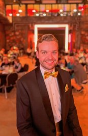 Jannik Harneit wurde am Freitagabend als Frontmann des Salonorchesters "Frollein Karla" gefeiert.