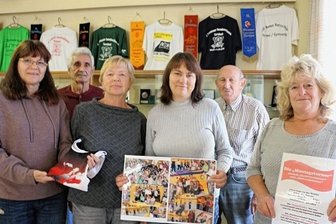 175 Jahre Turnen in Netzschkau - Andrea Junghahn, Falk Naumann, Juliane Mittag, Sandra Schmalfuß, Peter Müller und Sabine Rose (von links). 