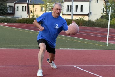 Steffen Schmidt von den Oederaner Prellballern in Aktion.