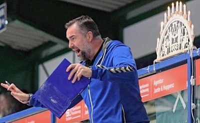 Im Dezember 2021 kämpfte der EHV Aue noch erbittert um den Klassenerhalt in Liga 2. Damals gingen mit Ex-Coach Stephan Swat bisweilen die Pferde durch. Die Mission "Wiederaufstieg" dagegen kann er als sportlicher Leiter bisher beruhigt verfolgen. 