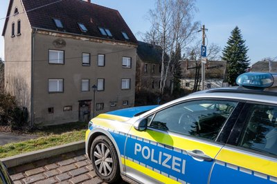 In diesem Haus an der Zettlitzer Hauptstraße hatte die Polizei vor einer Woche die Cannabisplantage entdeckt.