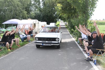 Viele Besucher wurden zum internationalen Manta-Treffen freundlich begrüßt.