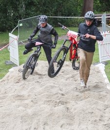 Der Sandkasten. Nur wer superschnell in die Pedalen trat, hatte eine Chance, durchzufahren.