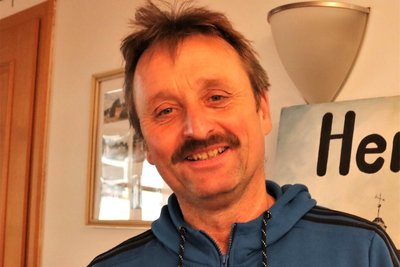 Udo Haußmann (60), Sportlehrer an der Oberschule Eppendorf und Schulsportkoordinator für den Altkreis Flöha, wird das Viertelfinale mit der Familie zu Hause verfolgen. Er meint: „Wir treffen auf die bisher beste Mannschaft des Turniers. Ich sehe die Chancen 50:50, wenngleich die Tagesform entscheiden wird.“