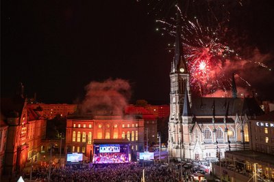 Die Zuschauer wurden mit einem Feuerwerk in die Nacht verabschiedet.