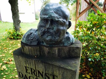 Bronzebüste "Ernst Dagobert Kaltofen" von Volker Beyer in Langenau.