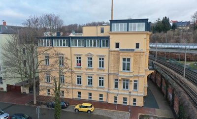 Die Villa Schickedanz wurde in den letzten Jahren aufwendig saniert. Nicht nur die äußere Fassade ist ein Blickfang. 