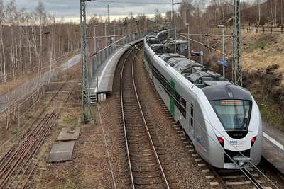 Nach dem schweren Bahnunfall am Samstag warteten die Passagiere vier Stunden im Zug.