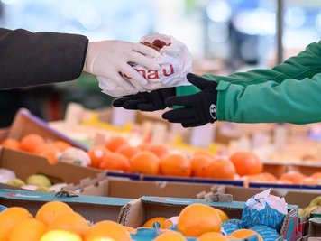  Am Donnerstag findet in Auerbach wieder ein Wochenmarkt statt. Das teilt die Stadtverwaltung auf Anfrage mit.