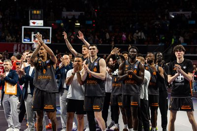 Und wieder blieb nur der Dank an die mitgereisten Fans: Im 15. Auswärtsspiel dieser Saison haben die Niners Chemnitz am Sonntag in München die elfte Niederlage kassiert.