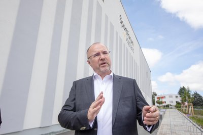 Hat sich Plauens OB Steffen Zenner bei der Betreibersuche zu viel Zeit gelassen? Für die Sportvereine ist das unstrittig.