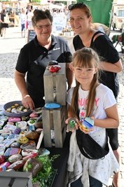 Mandy Rudel präsentierte ihr Geschäft "Maru Kreativ", mit ihrer Mutter Petra Rudel und Mila.