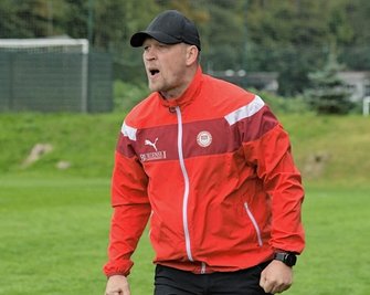 Der Lößnitzer Trainer Enrico Kern sieht für die zweite Saisonhälfte noch viel Luft nach oben für seine Elf. 