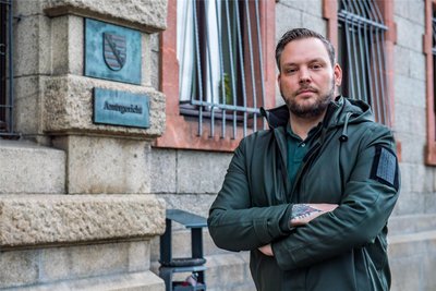 Tierschützer Stefan Klippstein war von einem Tierhändler während eines Filmdrehs von einem Züchter im Erzgebirge angegriffen worden. Er musste als Zeuge vorm Amtsgericht Aue aussagen.