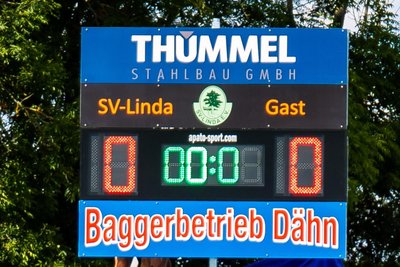 Der jüngste Zuwachs im Lindaer Sportpark: Die neue digitale Anzeigetafel.
