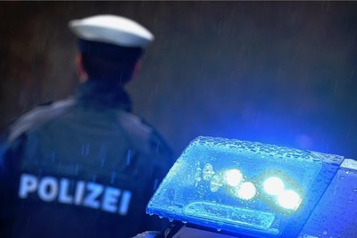 Die Polizei rät, sich bei einer Begegnung mit der Frau in Sicherheit zu bringen. Foto: K.--J. Hildenbrand/dpa/Archiv
