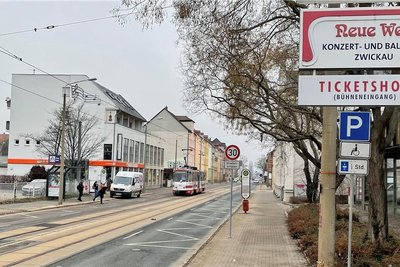 Ab der "Neuen Welt" wurde, nachdem die Straßenschäden behoben wurden, das Tempolimit wieder aufgehoben. 