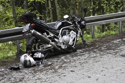 Bei einer Bikerausfahrt im Erzgebirge sind am Donnerstag vier Menschen verletzt worden.