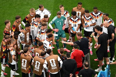 Taktik-Besprechung: Julian Nagelsmann justierte seine Mannschaft neu. 