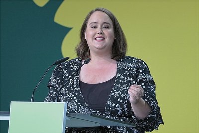 Ricarda Lang will mit Omid Nouripour die Nachfolge des Grünen-Parteivorsitz-Duos Baerbock und Habeck antreten. 