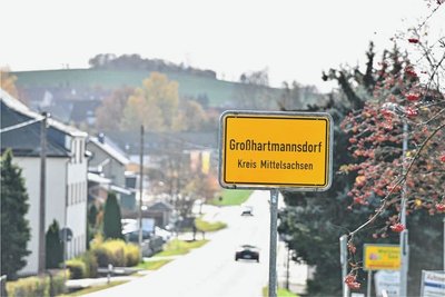 Der Gemeinderat von Großhartmannsdorf kommt zu einer öffentlichen Sitzung zusammen. 