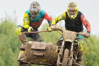 180 Fahrer trotzen dem Regen - 