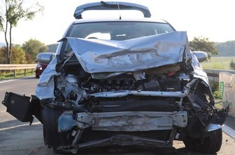 19-Jährige bei Unfall auf B 173 bei Niederwiesa verletzt - Am Montagmorgen hat sich auf der B173 zwischen Flöha und Niederwiesa in Richtung Chemnitz ein Unfall ereignet.