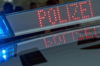 19-Jährige sexuell belästigt - Polizei sucht Zeugen -