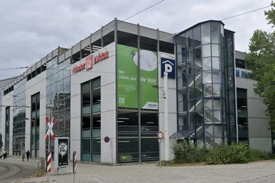 Das Centrum Parkhaus an der Zwickauer Katharinenstraße.