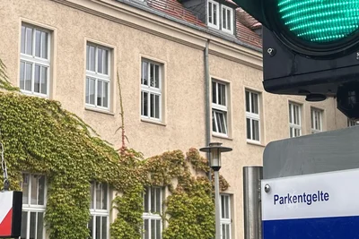 Die neuen Parktarife der Tiefgarage am Kornmarkt, die auch für das Centrum Parkhaus gelten.