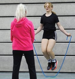 Rennrodlerin Malou Ann Hollweg aus der 6. Klasse der Eliteschule des Wintersports in Oberwiesenthal erzielte die meisten Gesamtpunkte aller Mädchen ihrer Wettkampfklasse. 