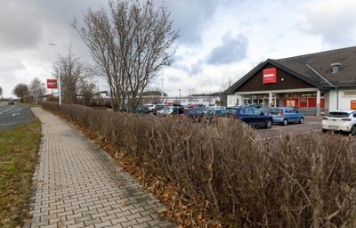Penny plant im kommenden Jahr einen Marktneubau in Mildenau. Das bisherige Gebäude ist laut Unternehmen mittlerweile zu klein geworden. Auch die Parkflächen sollen großzügiger gestaltet werden. 