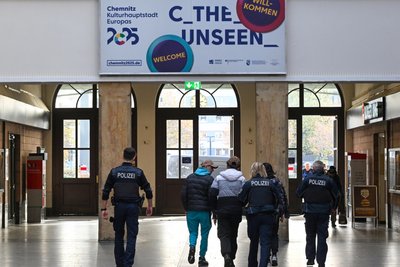 Im Hauptbahnhof soll es am Montagmorgen zu tätlichen Angriffen gekommen sein.