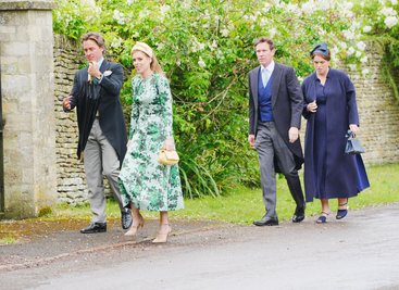 Prinzessin Beatrice und Prinzessin Eugenie reisten nach Kemble.