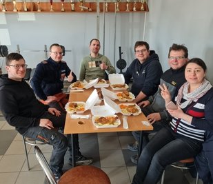 Für die Delegation aus dem Erzgebirge gab es in Polen ein deftiges Frühstück.