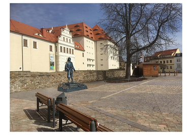 So könnte das Lomonossow-Denkmal am Schlossplatz in Freiberg aussehen. Der Stadtrat hat die Aufstellung im Juni gebilligt. 