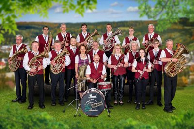 Die Berglandmusikanten in ihrer aktuellen Besetzung.