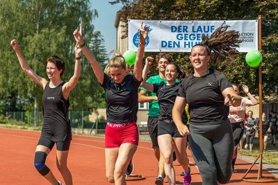 Die Besonderheit des Sportfestes ist in diesem Jahr, dass die Zehntklässler gemeinsam mit den Sonnenhofschülern am "Lauf gegen den Hunger" teilnehmen.