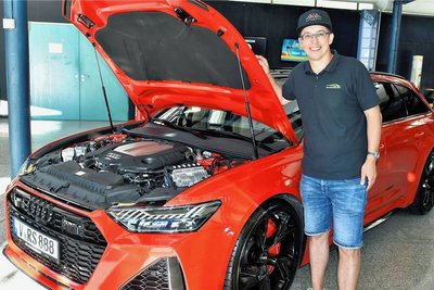 Matthias Müller von Automakler 24 in Klingenthal hat das Treffen in Markneukirchen mitorganisiert.