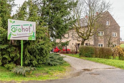 Biohof Hausmann in Breitenborn: die Zufahrt liegt am Ende einer Sackgasse. 