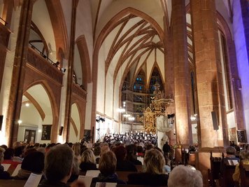 Mehrere hundert Besucher verfolgen am heutigen Abend das Gospel-Konzert "Gesungene Vielfalt" des Concordia Concert Choir aus Edmonton und der Mittweidaer Gruppe "Vielstimmig".