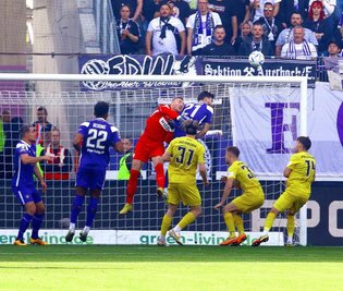 Die erste Halbzeit war die beste des FC Erzgebirge Aue in dieser Saison. Immer wieder sorgte die Mannschaft für Gefahr im Strafraum von Tabellenführer SV Elversberg.